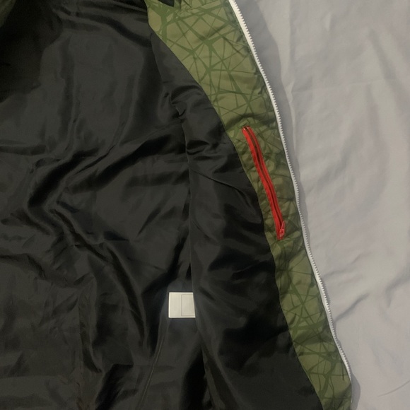 Sneaker Head polyfill hooded veat - Picture 9 of 10